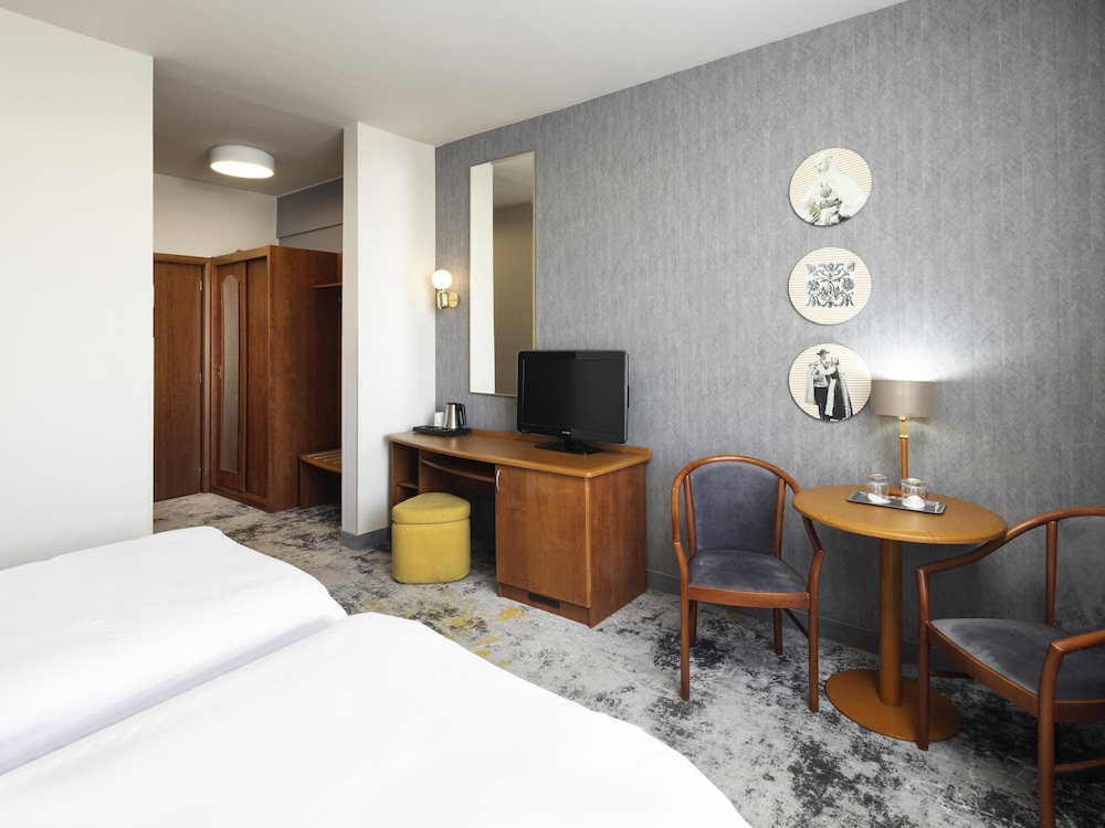 Mercure Sibiu Airport 5/48