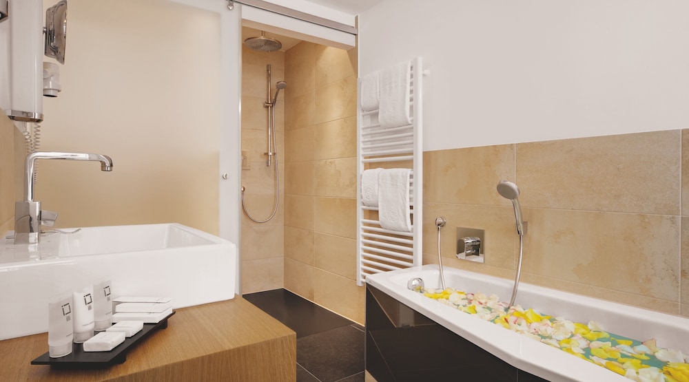 Alpen Hotel Munchen 32/36