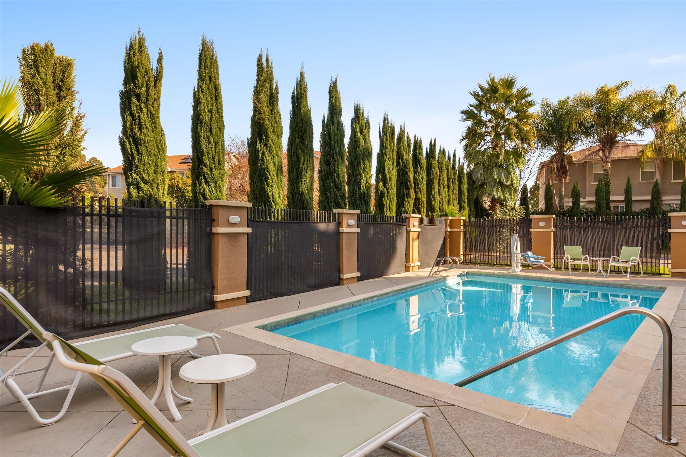 La Quinta Inn & Suites by Wyndham Fairfield - Napa Valley 21/37