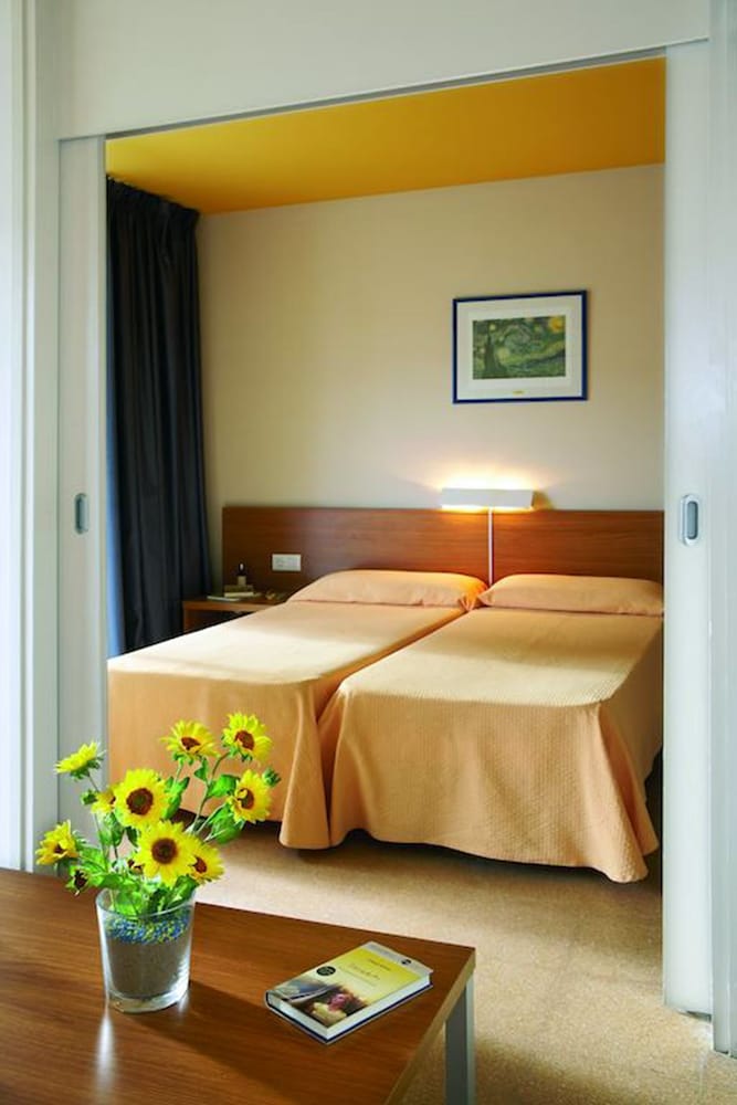 Comtat Sant Jordi Aparthotel 12/47