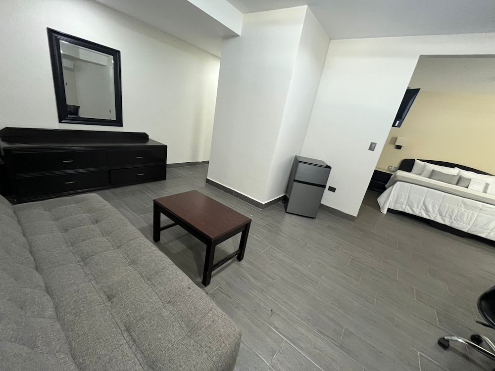 Hotel Plaza Del Arco 34/50