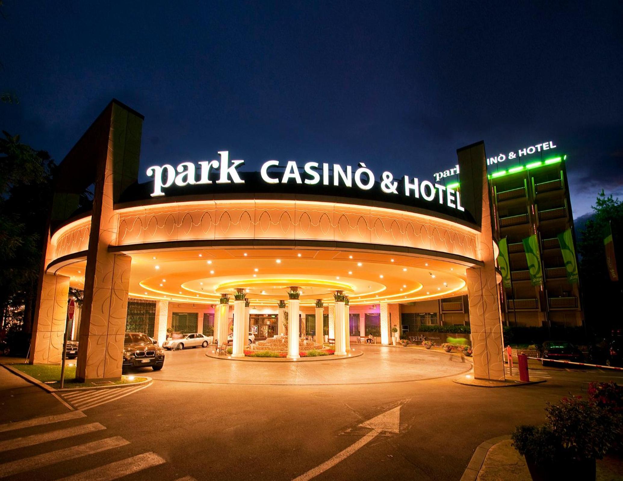 Park Casino and Hotel 3/51