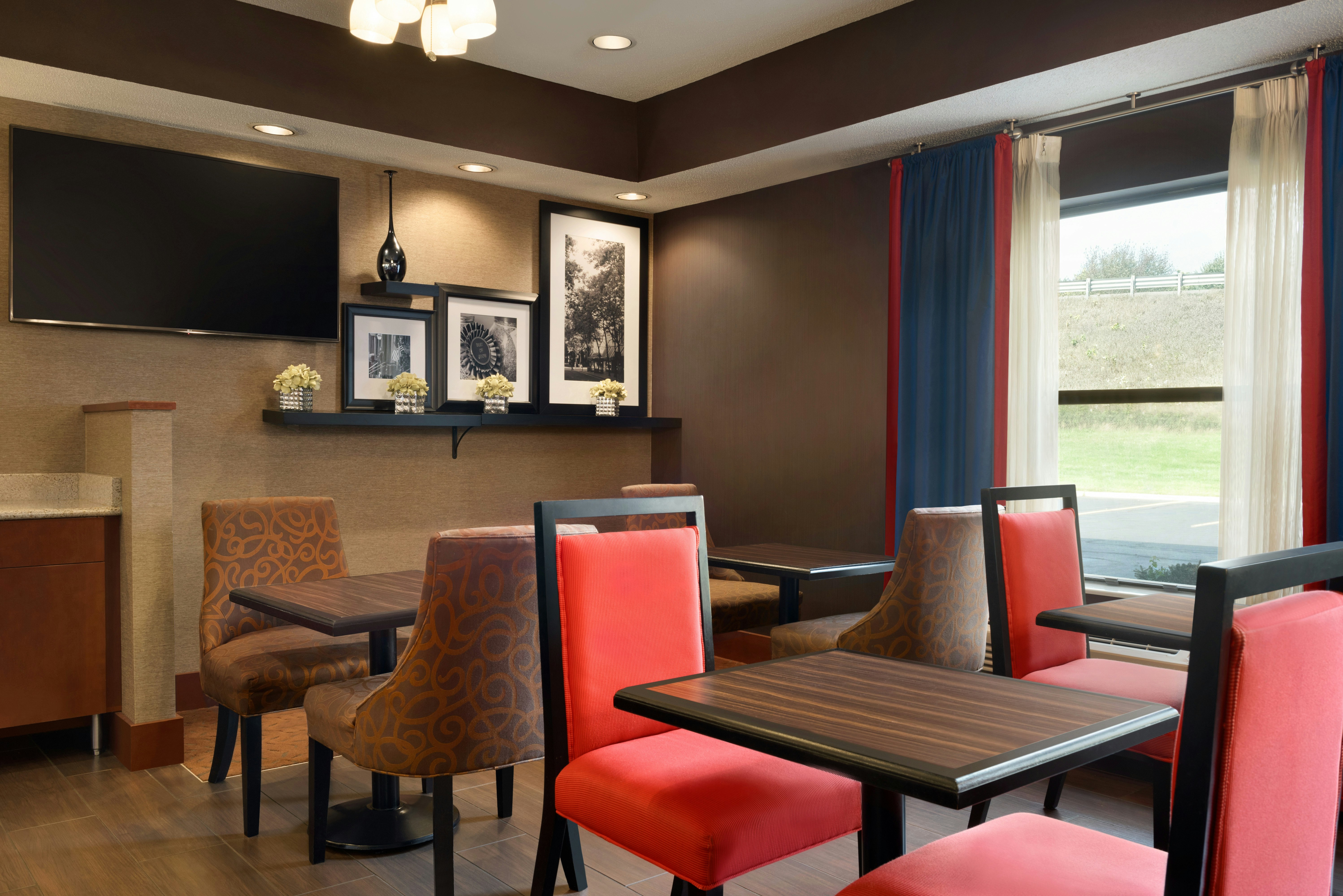 Hampton Inn Battle Creek 25/34