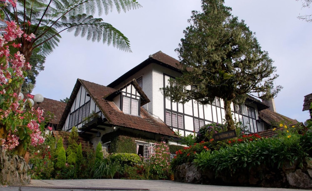 THE SMOKEHOUSE HOTEL 9/50