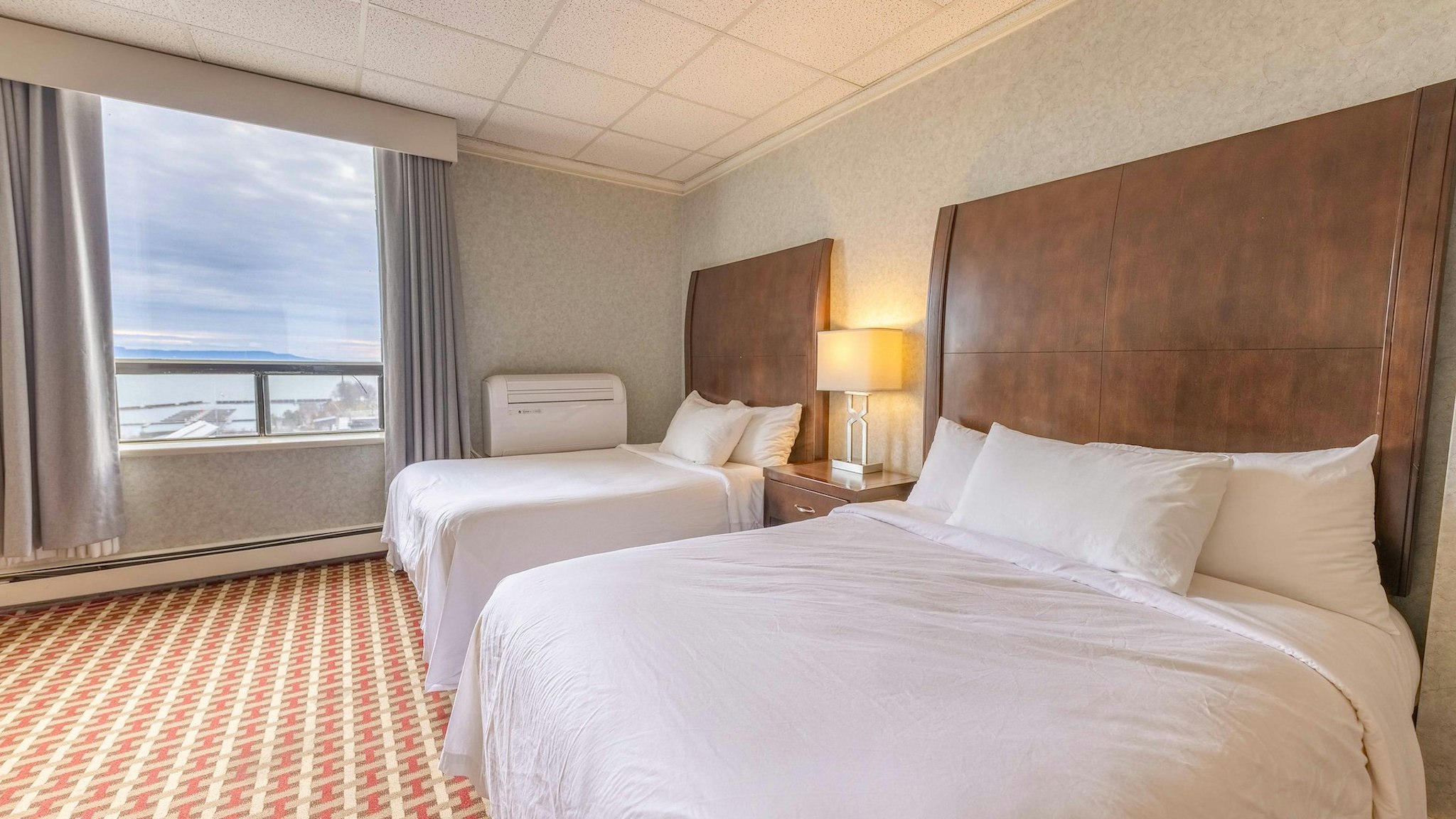 Room, 2 Double Beds, Lake View