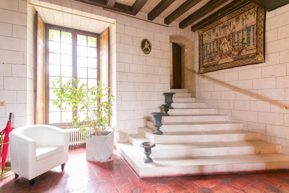 CHATEAU DES SEPT TOURS 28/72
