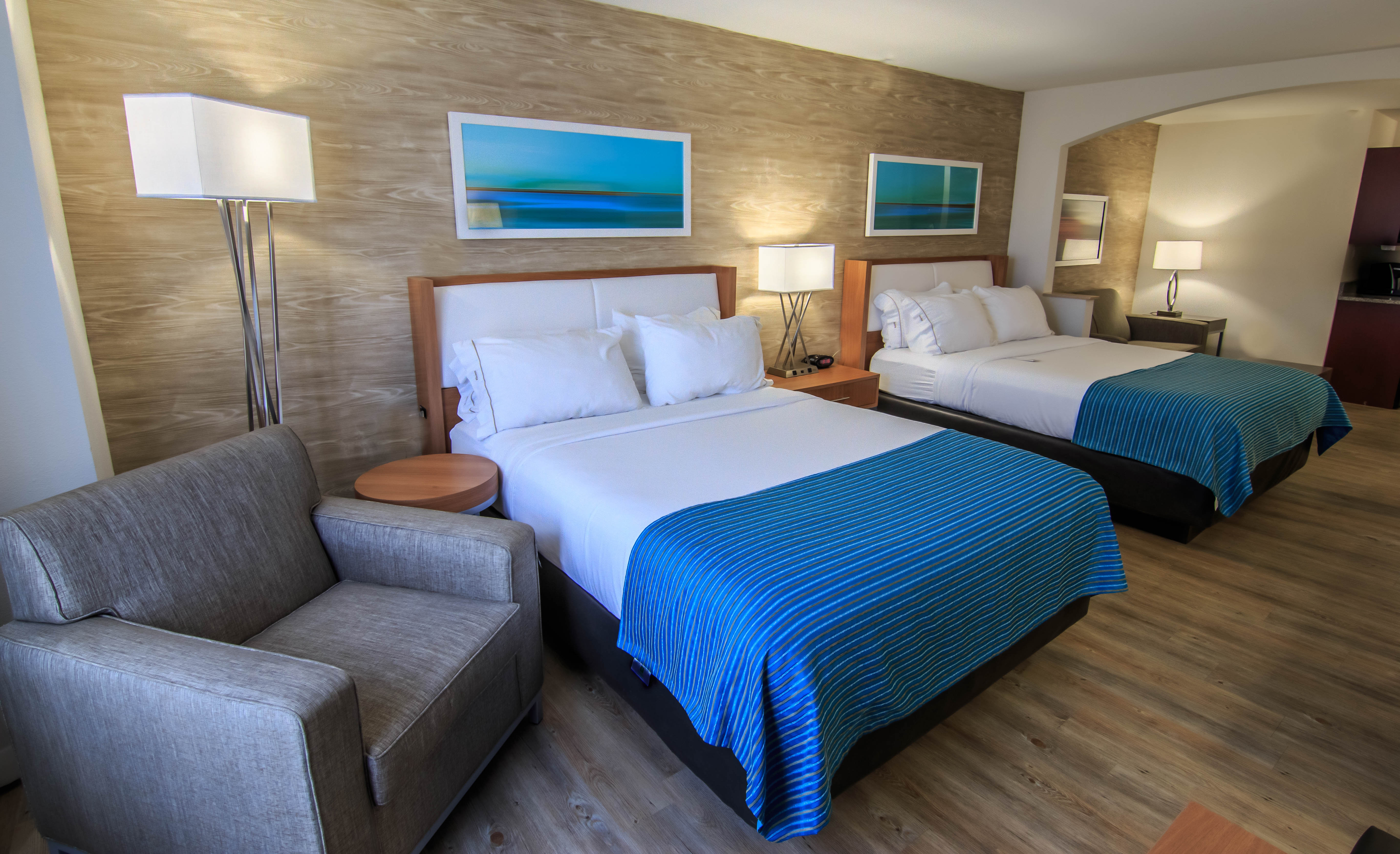 Holiday Inn Express Hotel And Suites Farmington 27/63
