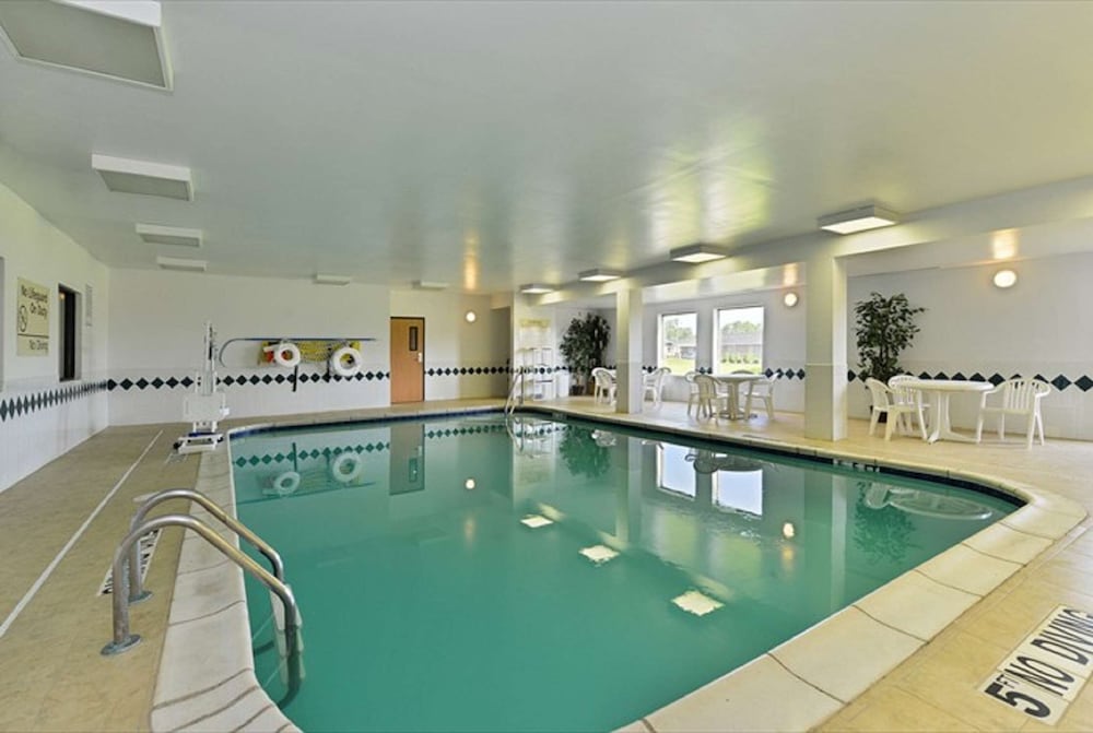 Hampton Inn Sturgis 3/47