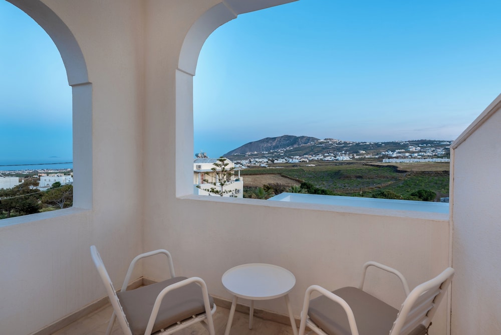 Nikos Hotel 38/46
