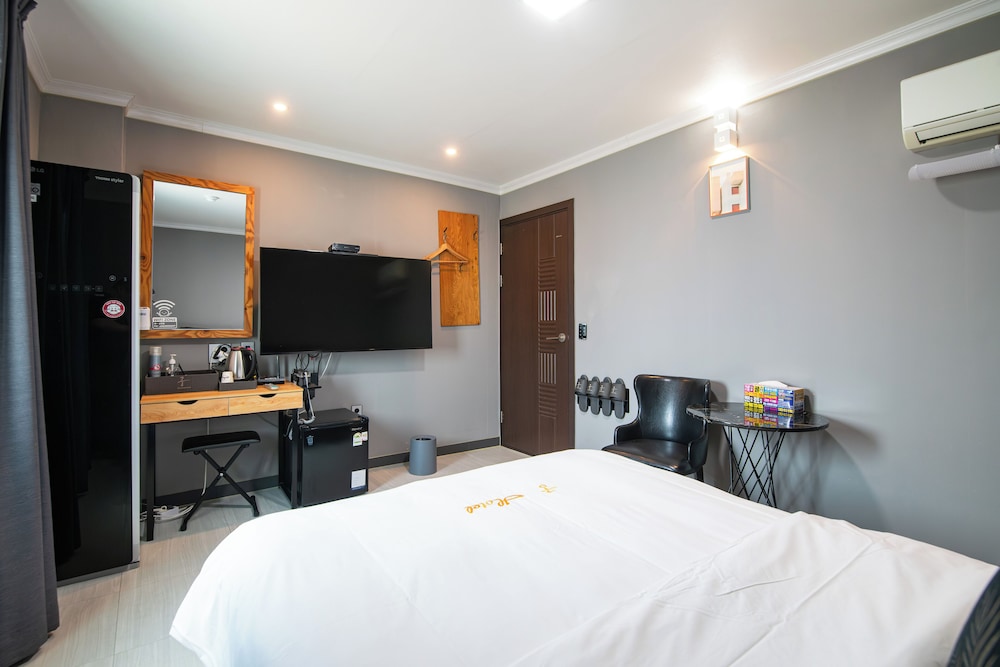Gung Tourist Hotel 16/52