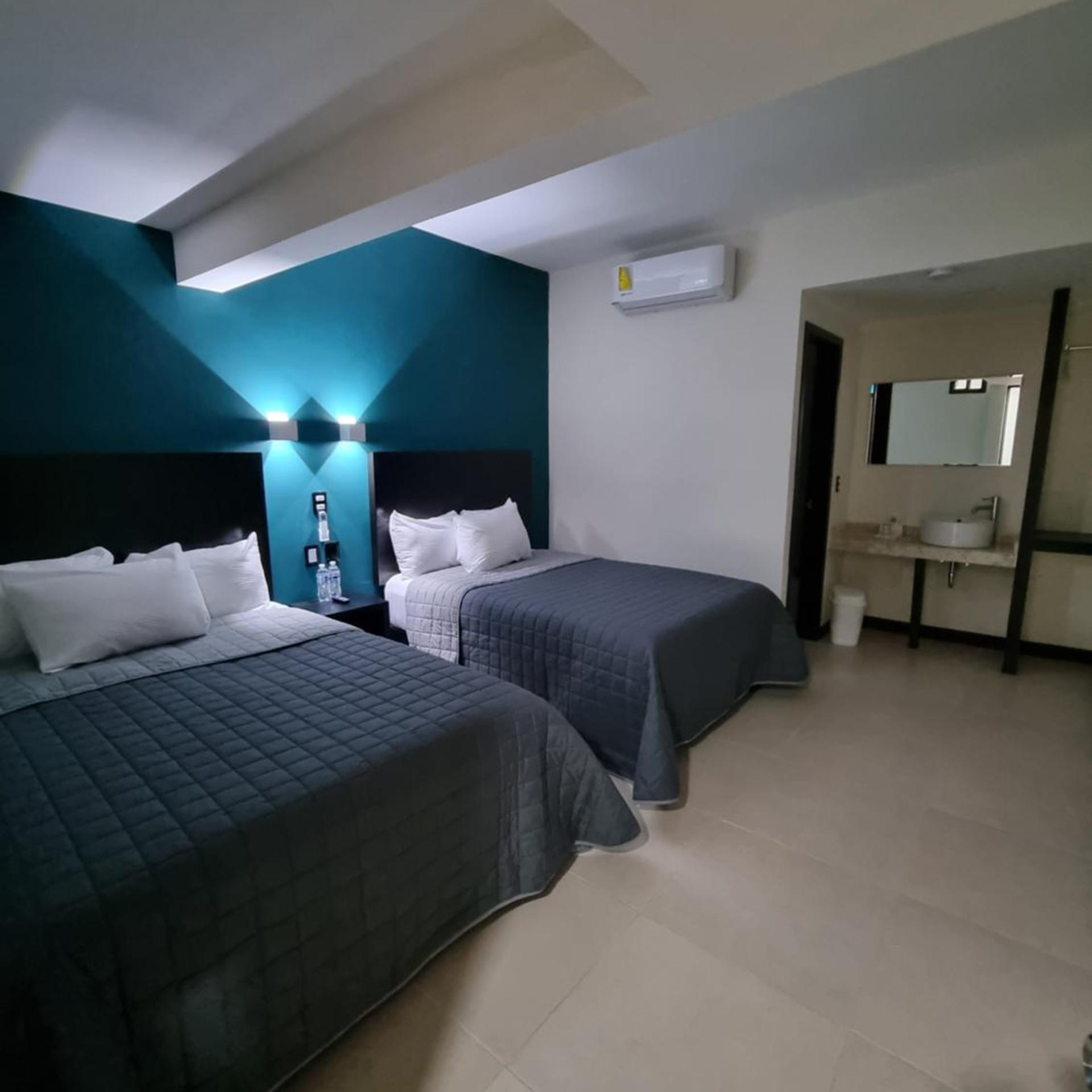 EMS Hoteles Centro Historico 3/16