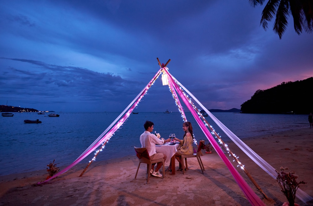 Bandara Beach Resort, Phuket 39/74