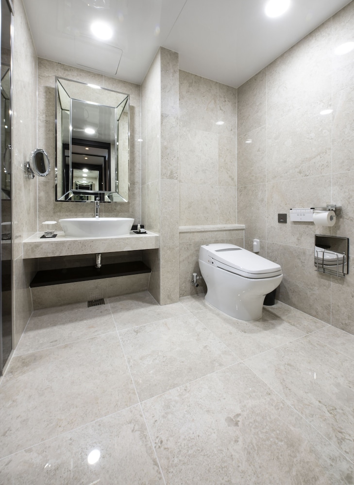 Ramada Suites by Wyndham Geoje 12/48