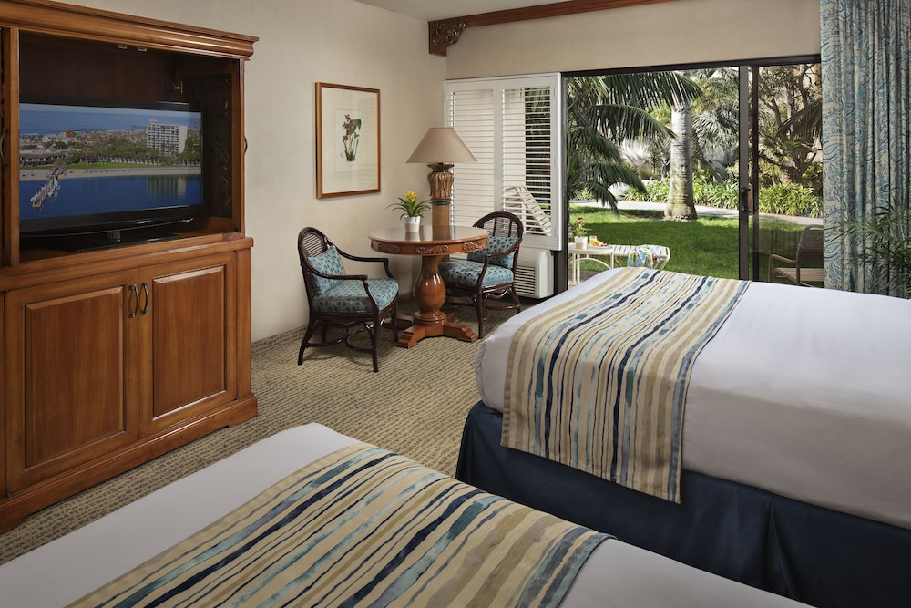 Catamaran Resort Hotel and Spa 26/83