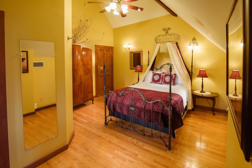 Sweetwater Branch Inn 34/77
