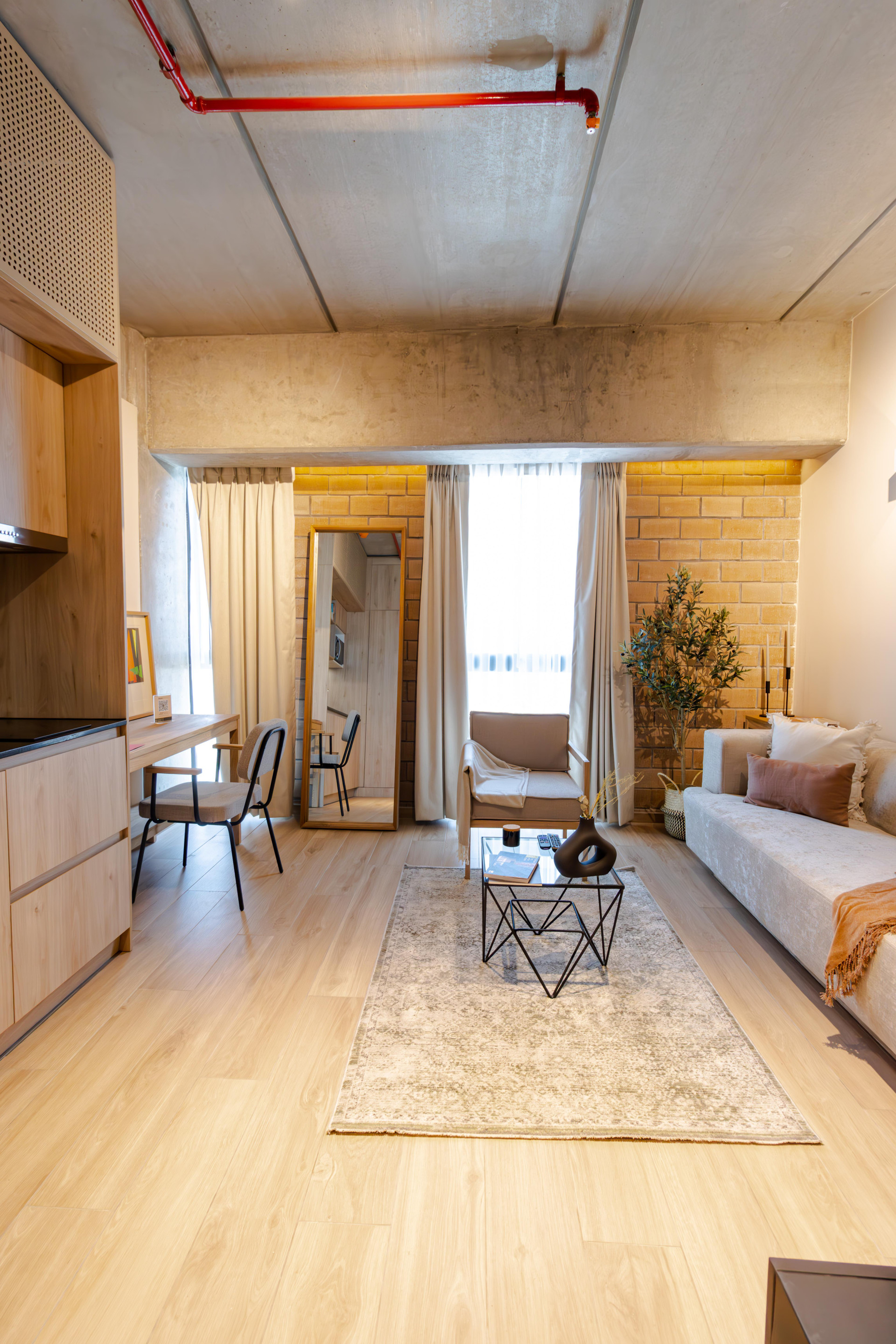 Loft, Standard, Street View