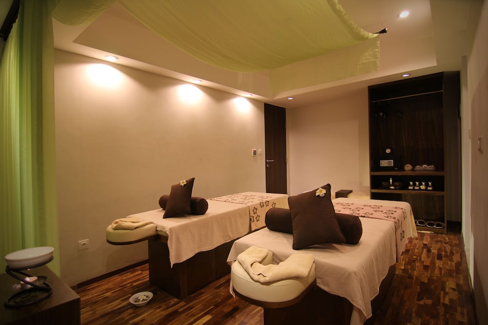 The Bene Hotel Kuta 30/68