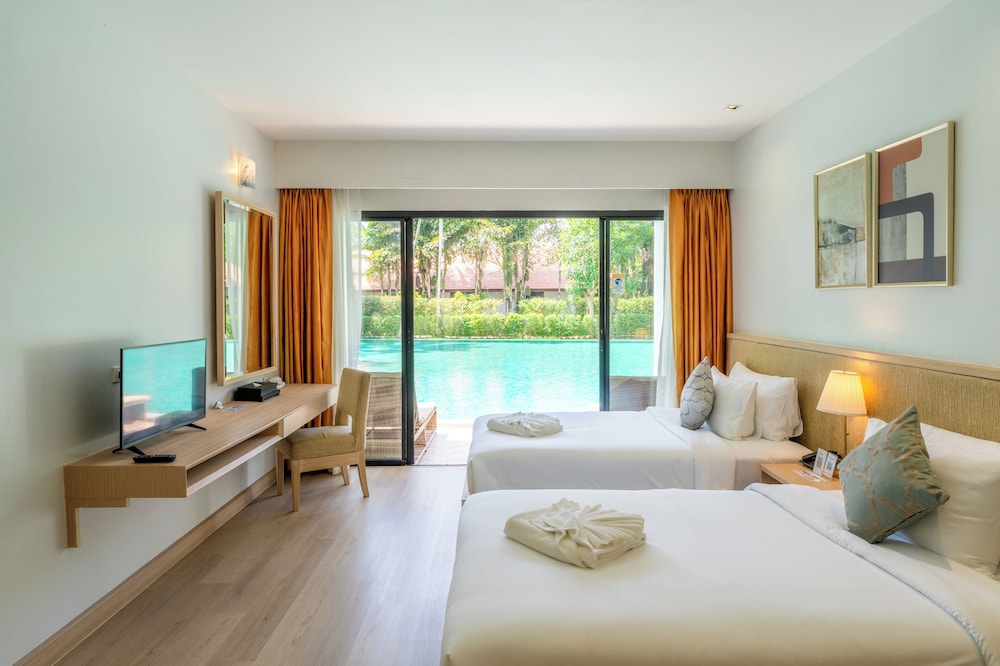 Estella Phuket Mai Khao Beach Resort 32/66