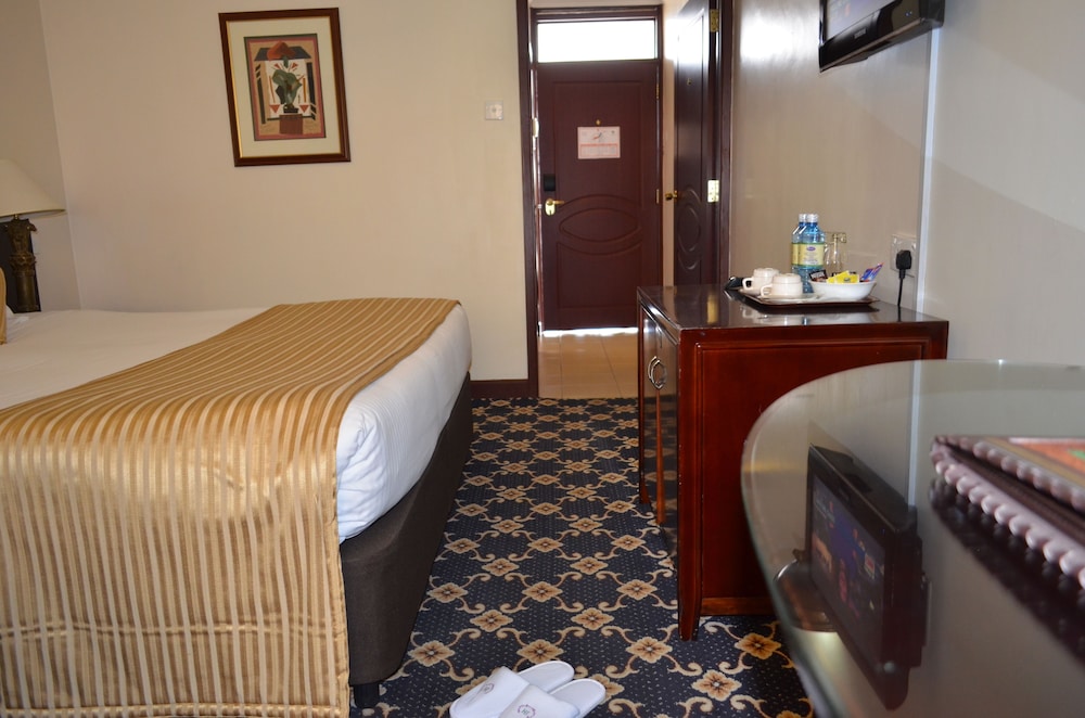 Jacaranda Nairobi Hotel 24/59
