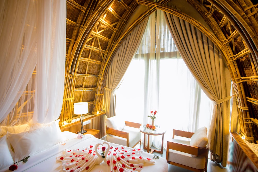 Wyndham Grand Vedana Ninh Binh 28/66