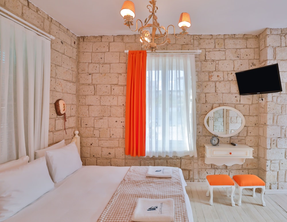 Cumbali Konak Alacati 28/50