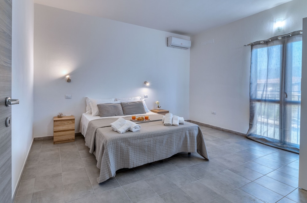 Izzhome Pula Masenti Apartment 1/13
