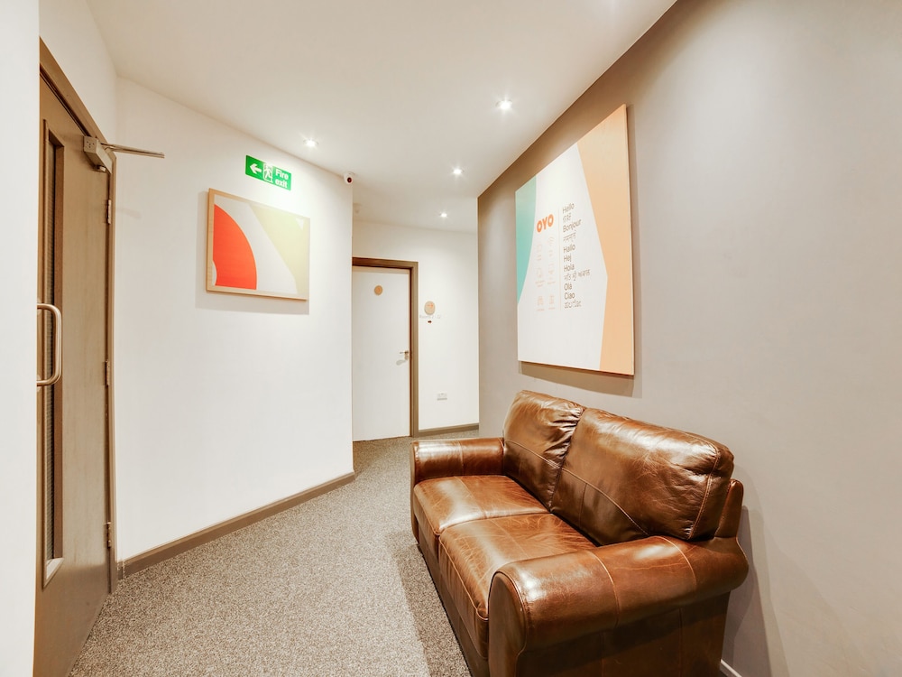 Snooze Rooms 20/31
