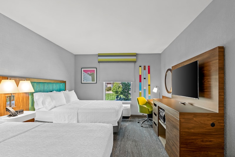 Hampton Inn Omaha/West Dodge Road (Old Mill) 10/50