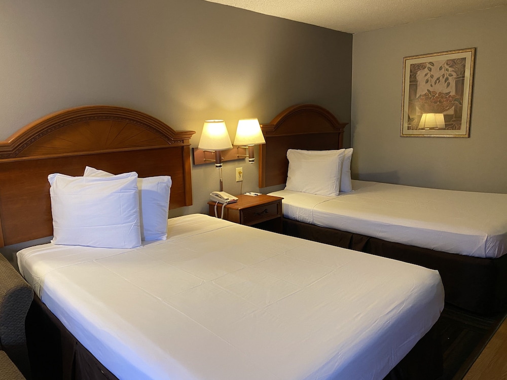 Travelodge by Wyndham Laurel 25/59