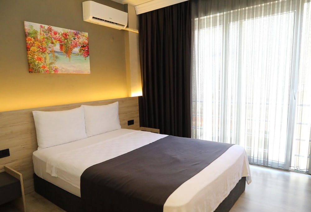 Faik Hotel 16/50