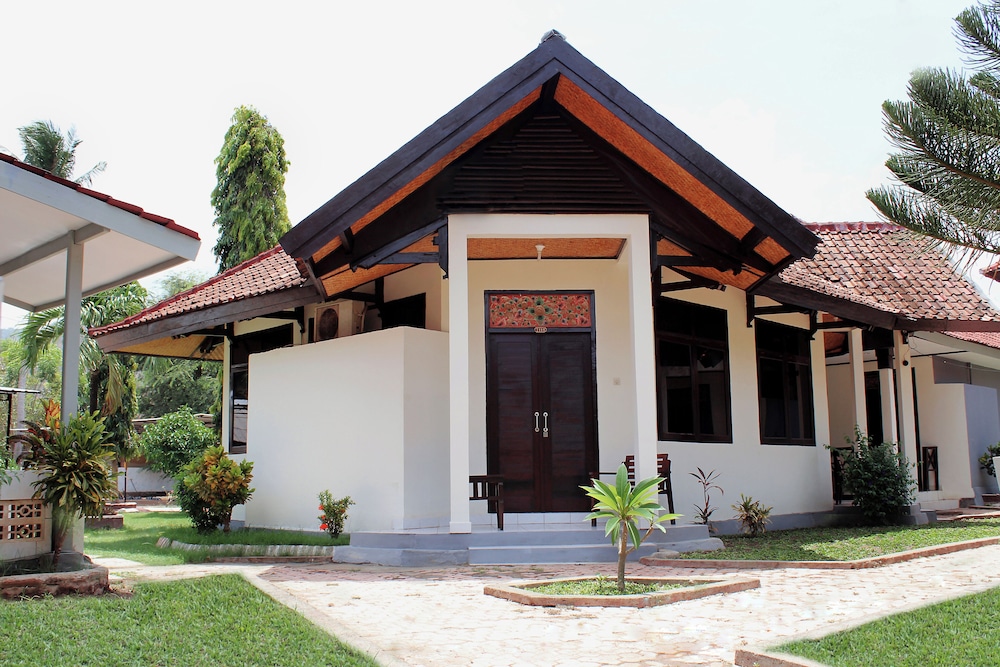 Aman Gati Hotel Lakey 1/50