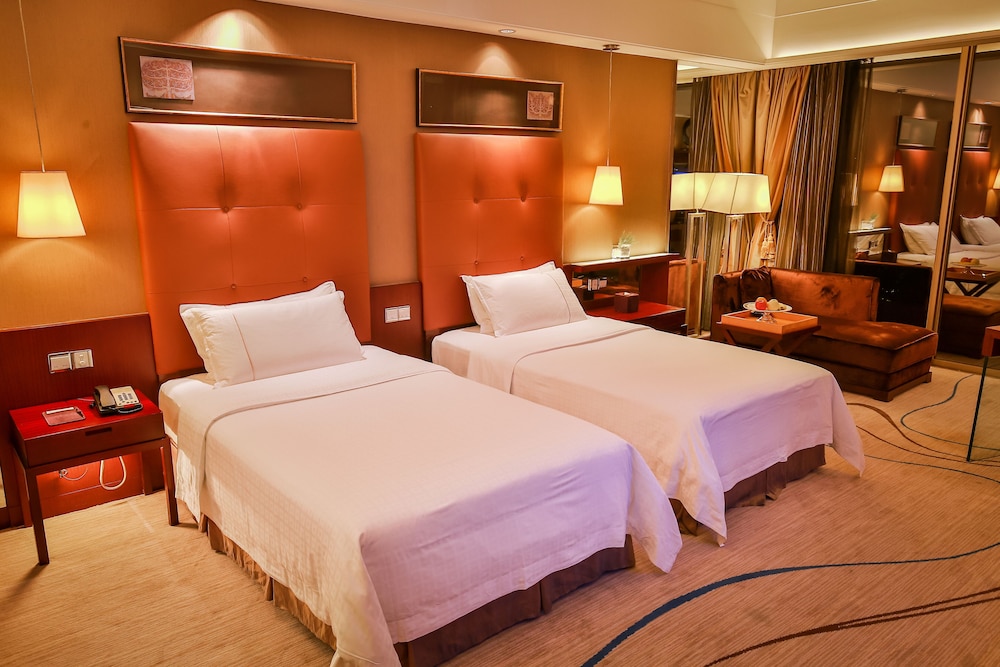 Royal Garden Hotel 20/69