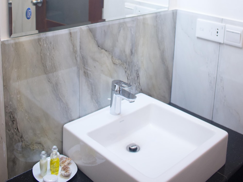 The Suite 262 46/50