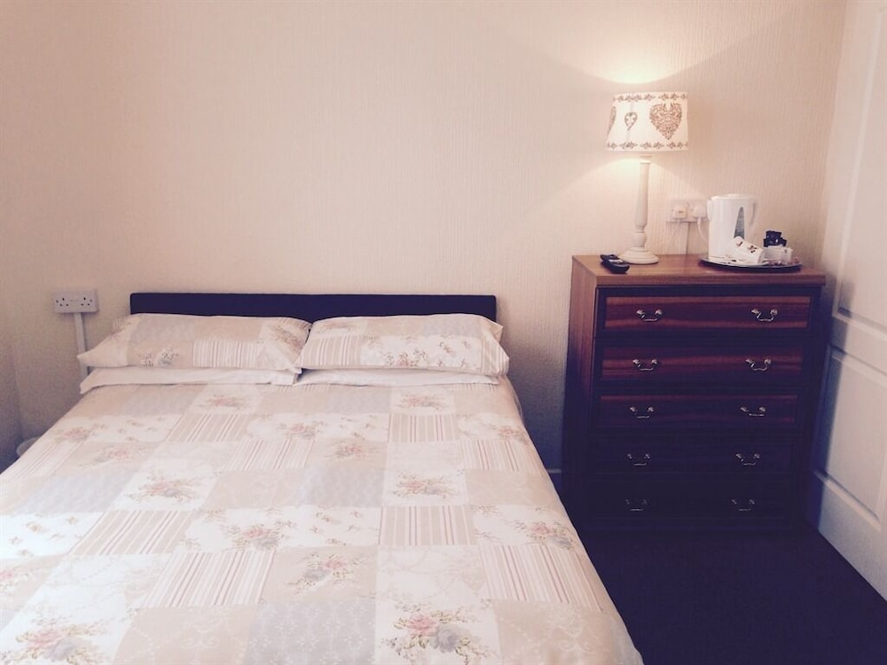 Hazelgrove Guest House 14/25