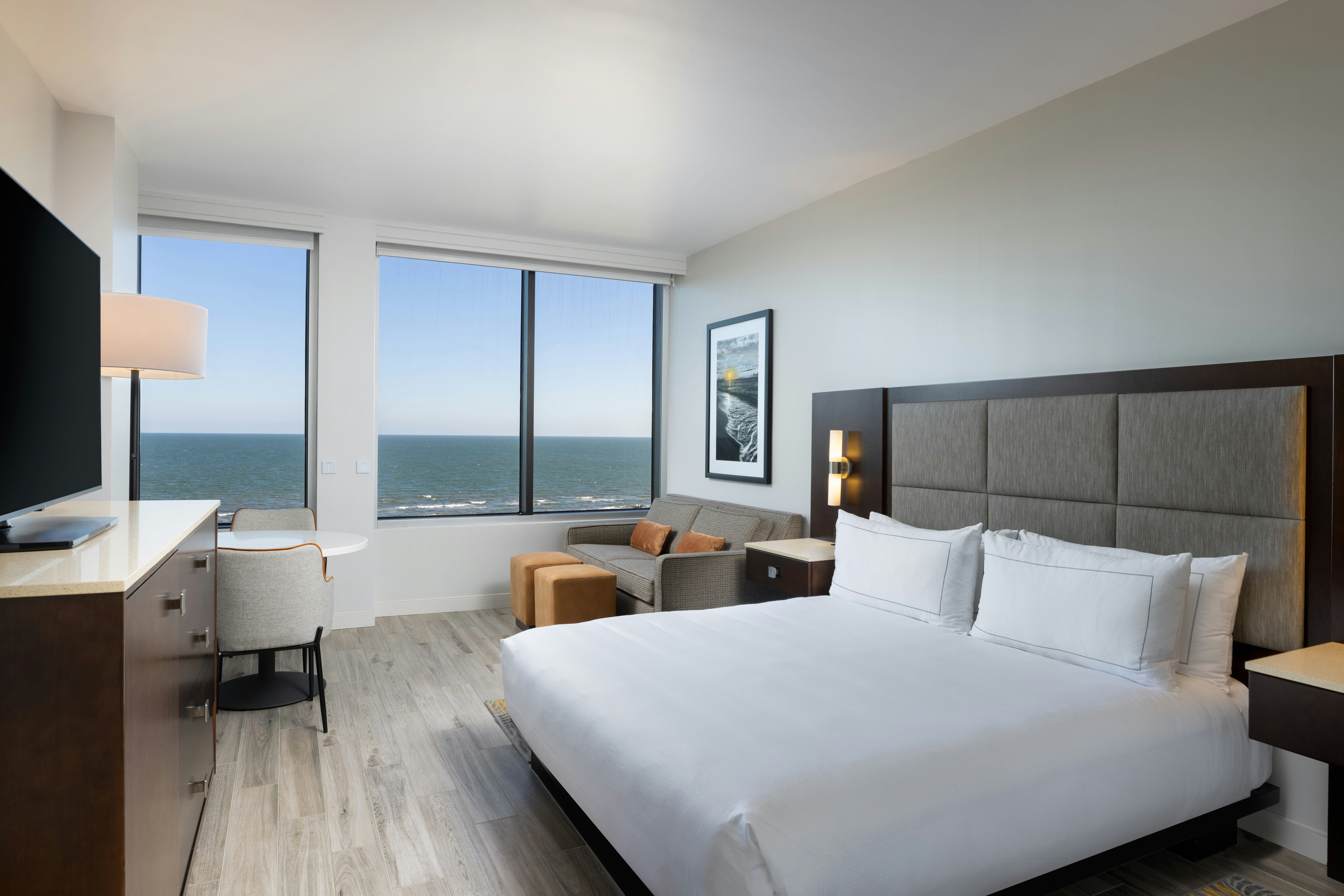 ROOM, KING BED, GULF VIEW, ACCESSIBLE
