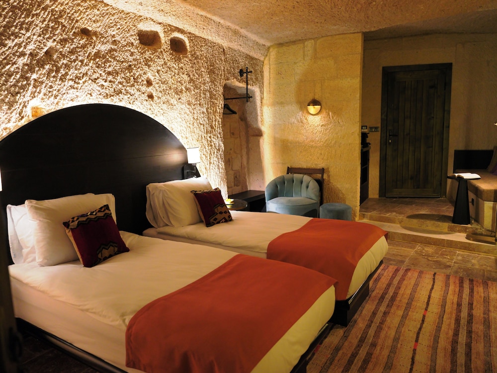 Very Peri Cappadocia 12/47