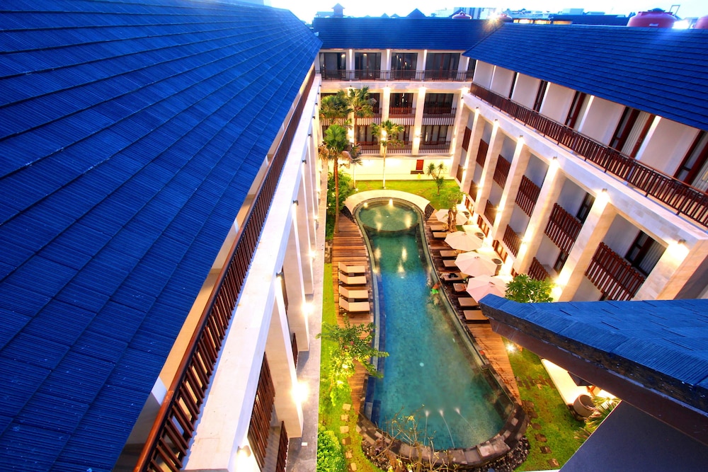 Grand La Walon Hotel 8/66
