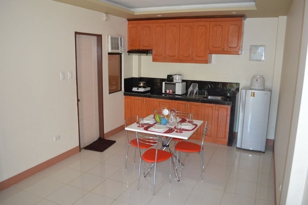 Manora Apartments And Guest House 11/66