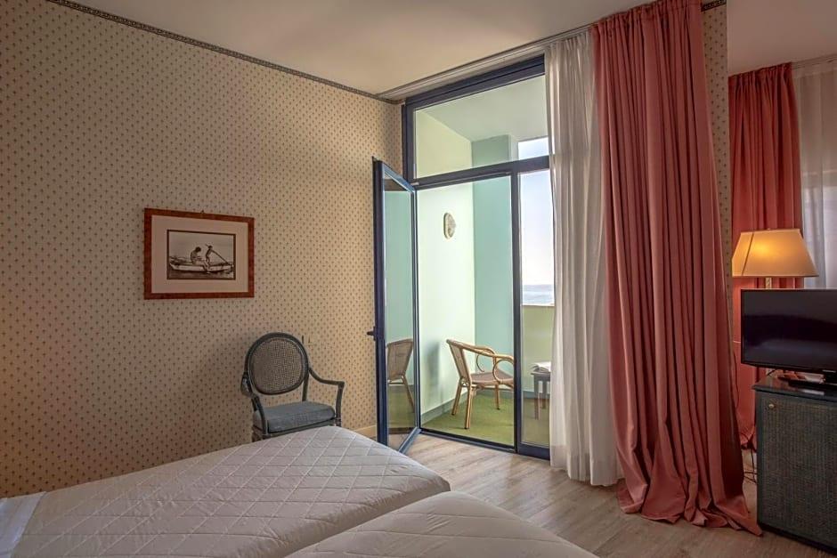 Hotel Astoria 12/50