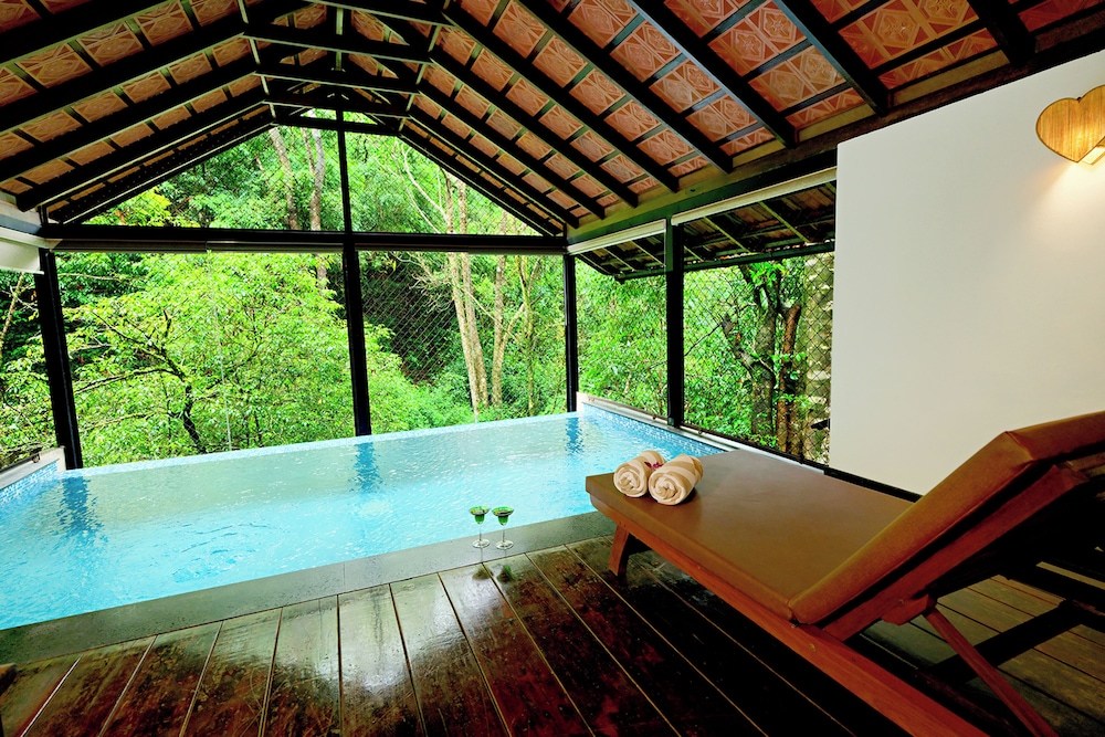 VYTHIRI RESORT 24/55