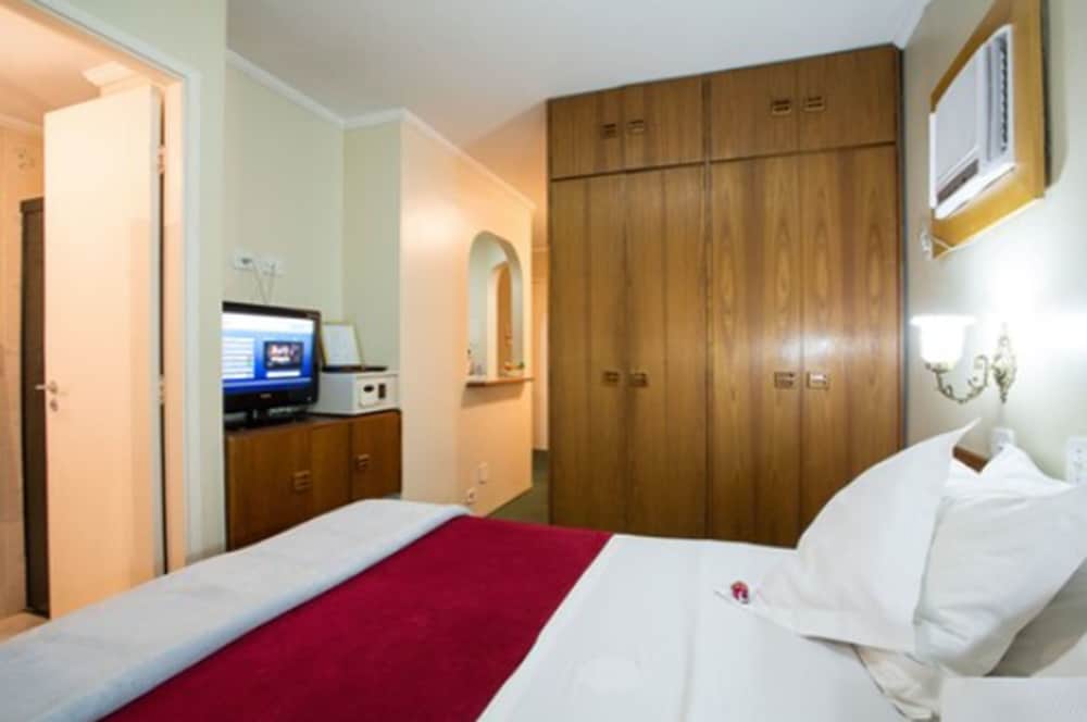 Paulista Flat 15/25