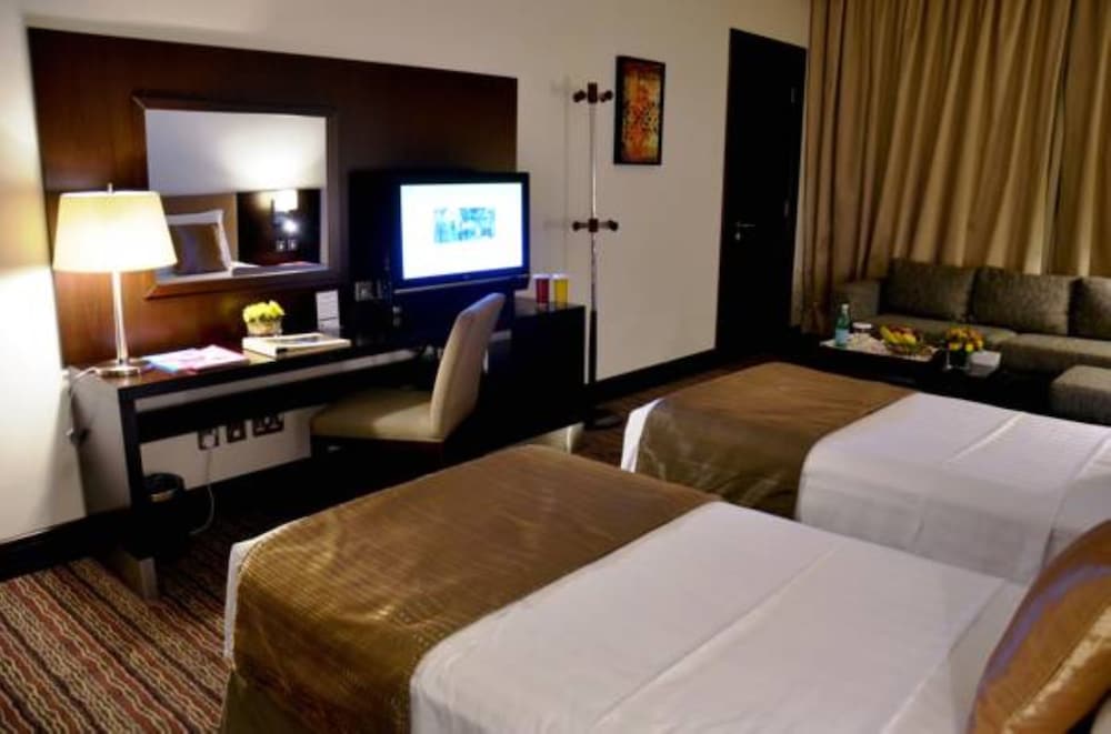 Safir Hotel Doha 7/33