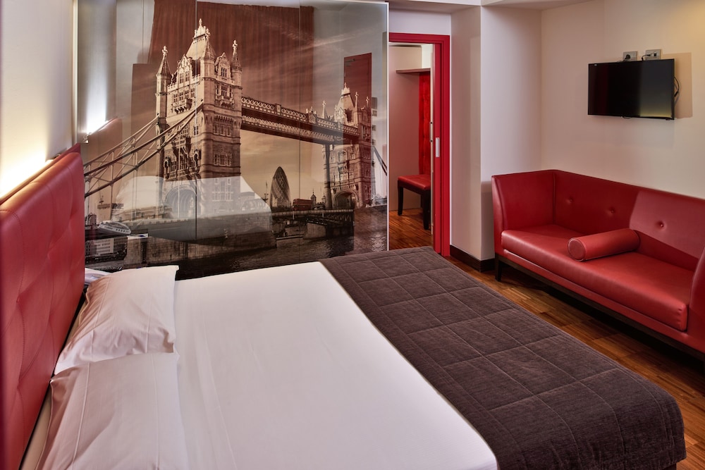 Hotel Cruise 31/73