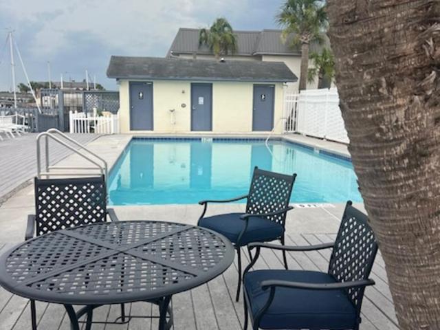 The Moorings Hotel and Marina of Carrabelle 26/31