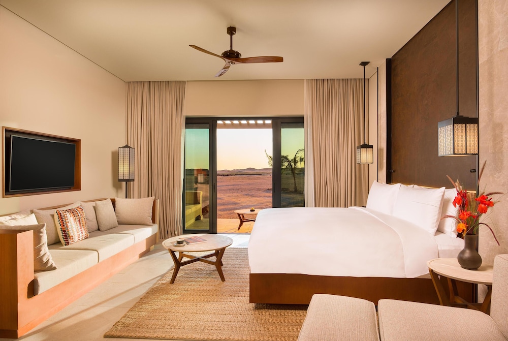 Room, King Bed, Lagoon View, Terrace