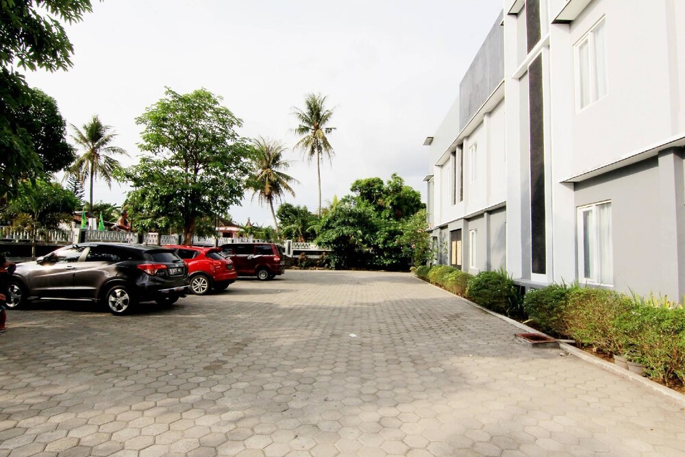Alzara Hotel Syariah 30/38