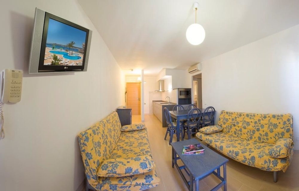 Playa Bella Beach Apartments 24/50