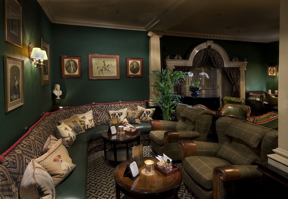 The Chesterfield Mayfair 76/84