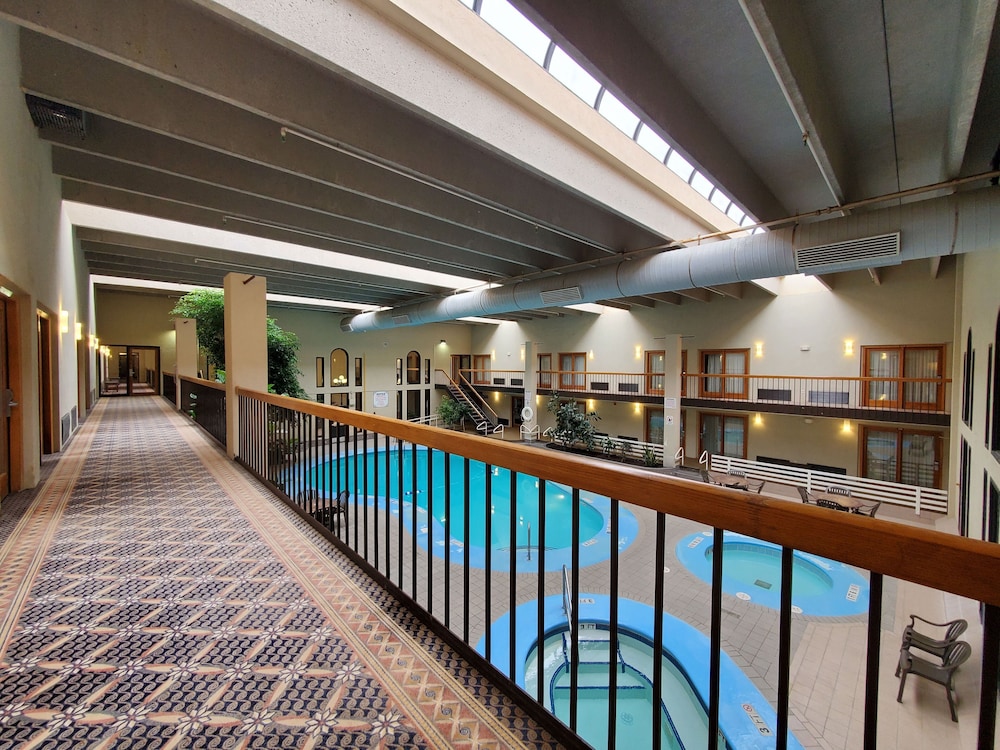 Ramkota Hotel 31/56