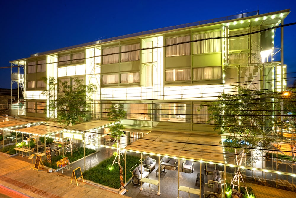 Samsen Street Hotel in BANGKOK